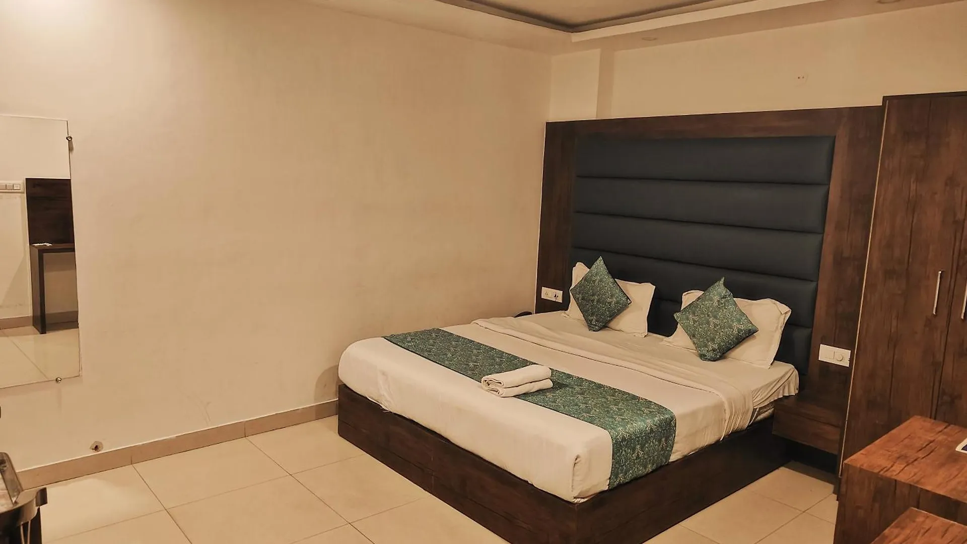Hotel Tej Palace Near Igi Airport Delhi New Delhi India